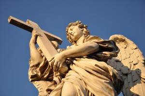 Angelo con la croce 
