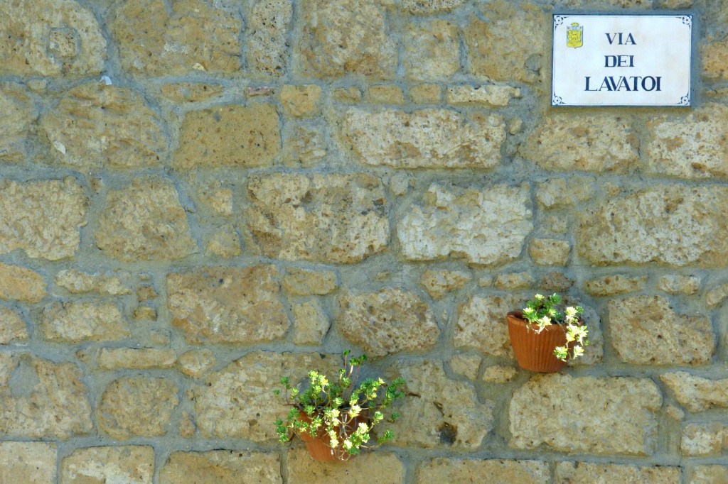 Muro con Vasi