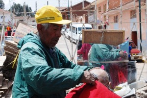 19--BARBIERE villag Chincheros -Cusco 22-11-2015 19--BARBIERE villag Chincheros -Cusco 22-11-2015 DSC_0277-BIS-2