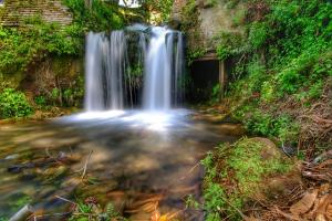 09-Cascata nel parco degli acquedotti-2