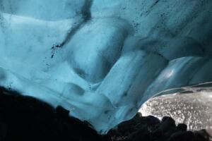 18-Ice-cave